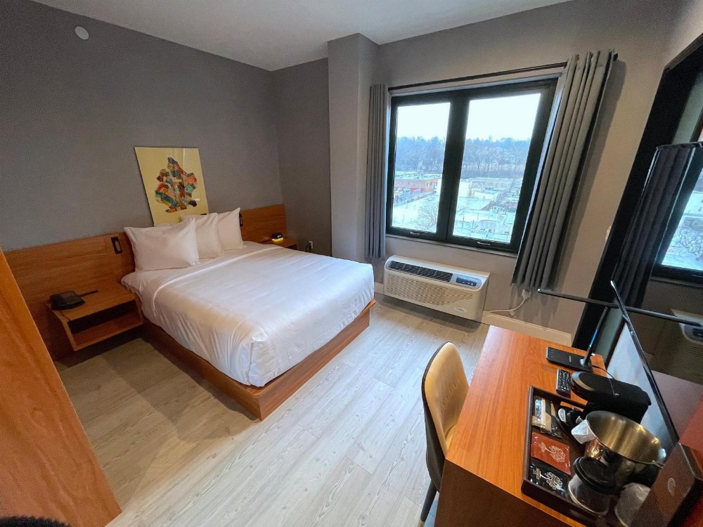 Liberty View Brooklyn Hotel